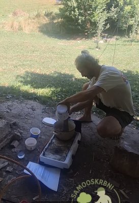 KUHANJE NARAVNE BARVE ZA LES